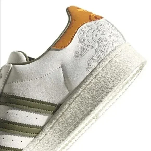 adidas gazelle silver green womens Damenschuhe ADIDAS Superstar W-Linie Sneakers aus weiem und rotem Leder  mit Bandana-Aufdruck zum Sonderpreis  Cuoieriashop